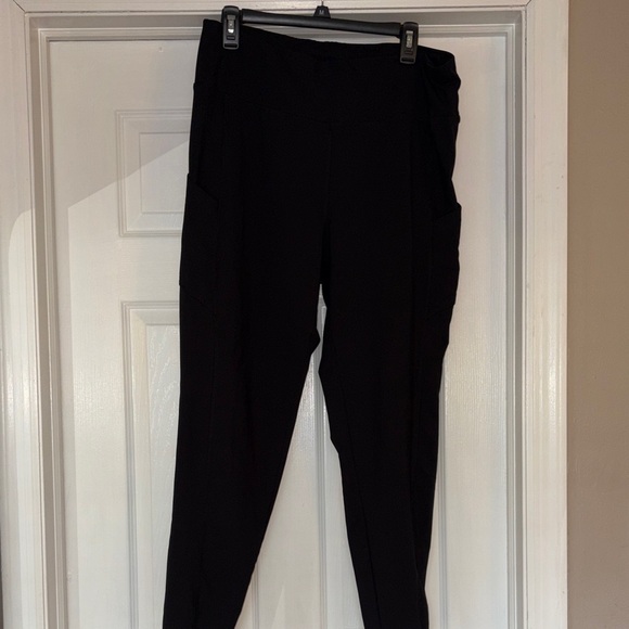 Avenue Pants - Avenue Classic Black Leggings